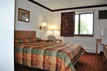 Queen Ste  - Waconia Inn & Suites in Waconia